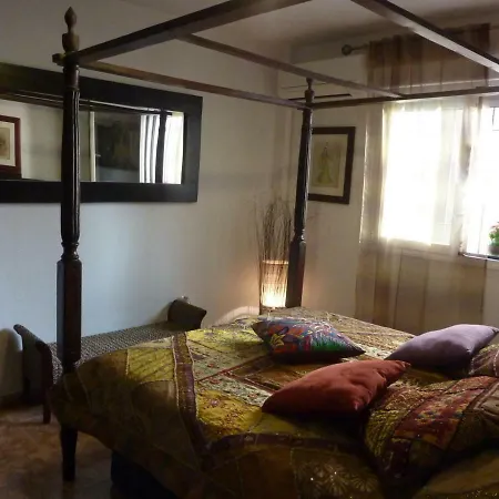 Romantic Flat Near The Mosque